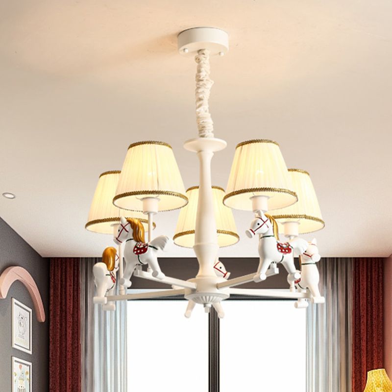 Tissu plissé de l'ombre suspendue Chandelier Kids 5-Light Suspension beige Lumière avec conception de carrousel