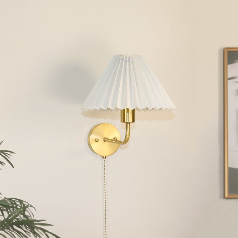 White Fabric Shaded Lighting Contemporary Golden Wall Light for Room