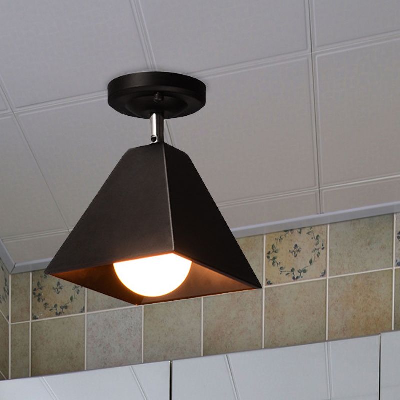 IJzeren Swivel Shade Pyramidal Plafond Lamp Industrial 1/2/3-Hoofd Lounge Semi Flush Mount Fixture in zwart/wit