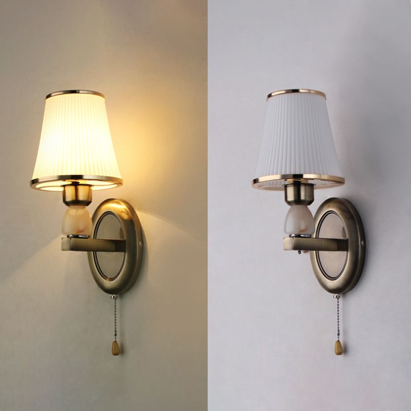 Nordic Style Vanity Light Geometry Shape Vanity Lamp with Glass Shade for Bedroom