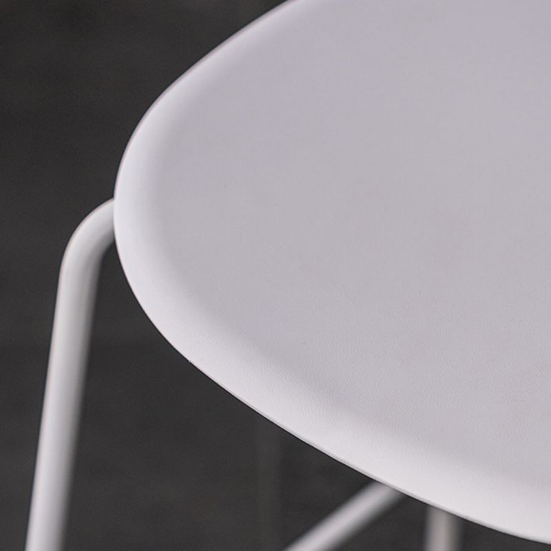 Scandinavian Milk Tea Shop Footrest Stool Matte Finish Iron Bar Stool