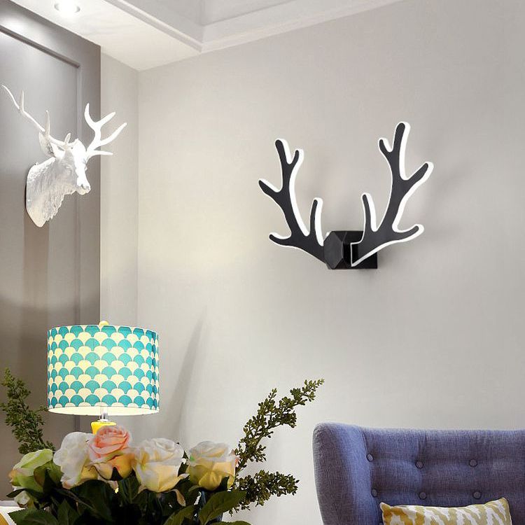 Lampada montata sulla parete di corna di cervo in metallo moderno lampada da parete da letto moderna