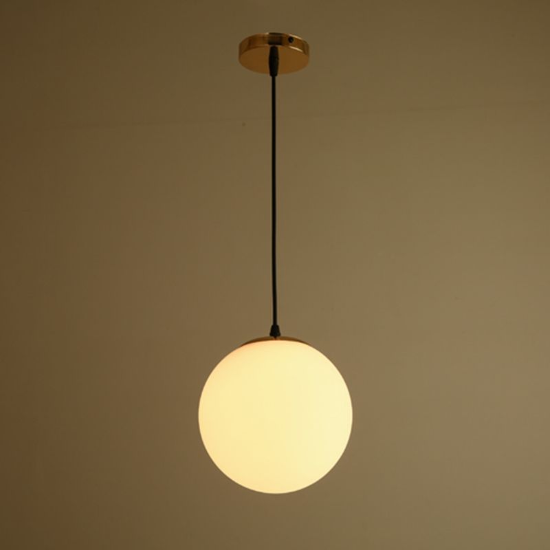 1 globe léger peinnant plafonniers industriels en verre de lait en verre pendant luminaires pour le restaurant