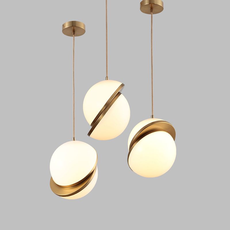 Lampe suspendue en bronze en acrylique dans un style artistique moderne électroplate Copper Globe Pendant Light