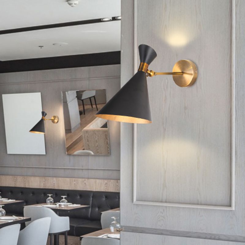1 Kopf Restaurant Wandleuchte moderne Schwarz/Weiß -Wandhalterung mit ausgestattetem Metallschatten