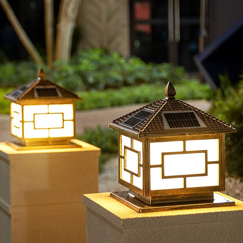 Modern LED Pillar Lamp Metallic LED Solar Lighting Fixture for Garden