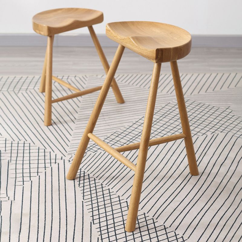 Taburete de bar contemporáneo, taburete de bar de madera clara sin respaldo con reposapiés
