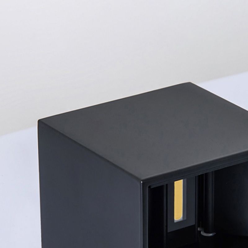 Square Shape Wall Mount Lamp Modern Style Metal 2 Lights Sconce Lamp in Black/White
