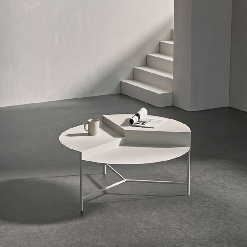 Geometric Metal Coffee Table Dia 27.6" 3 Legs Cocktail Table