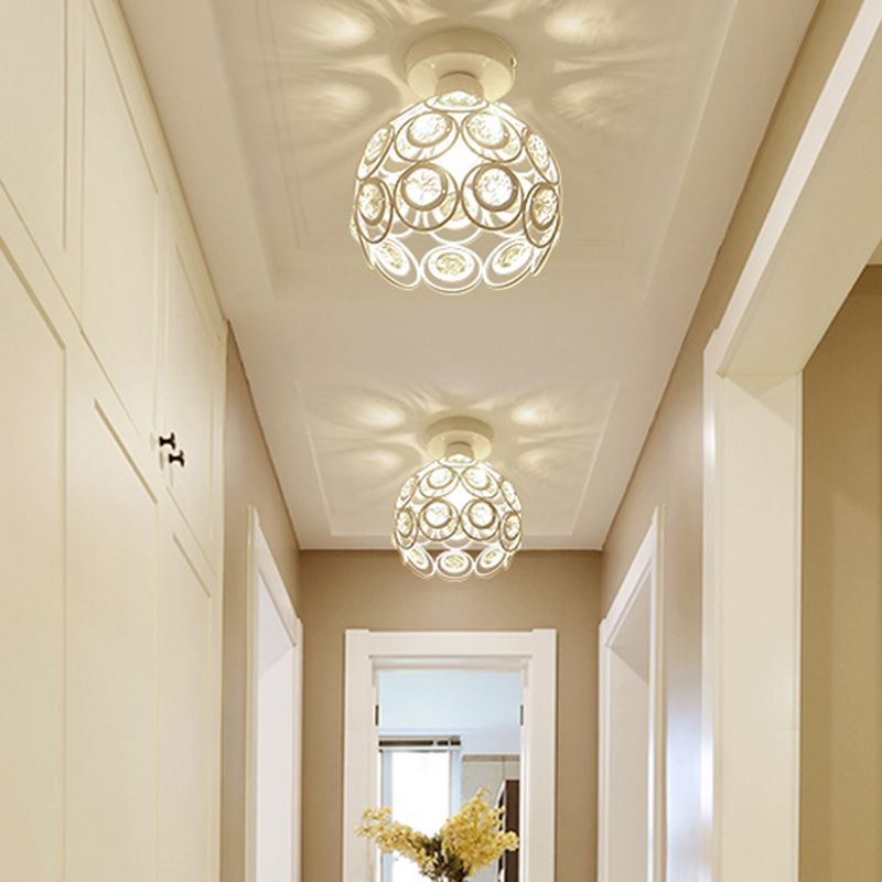 Plafonnier en forme de dôme blanc/noir avec perle de cristal, plafonnier moderniste en métal à 1 lumière pour cuisine