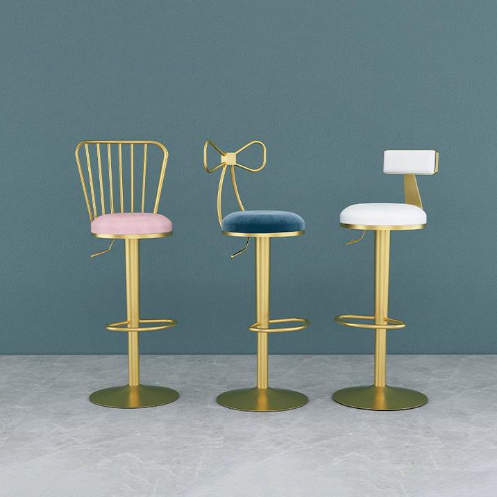 Contemporary Metal Bar and Counter Stool Low Back Stool with Pedestal Base in Gold