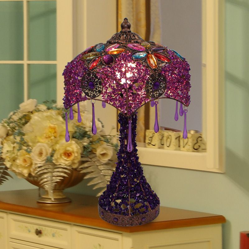 Lampada da comodino in metallo rosso/viola smerlato a 1 luce, lampada da comodino bohémien per soggiorno