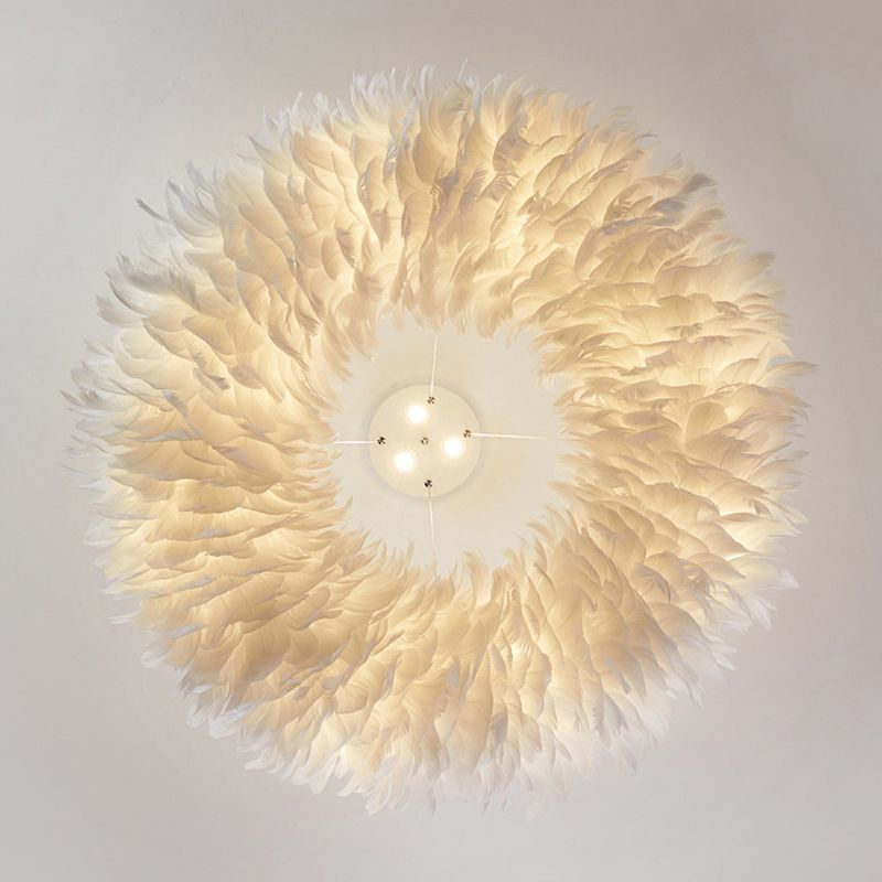 Chambre suspendue suspendue à suspension blanche moderne avec une teinte plume ronde