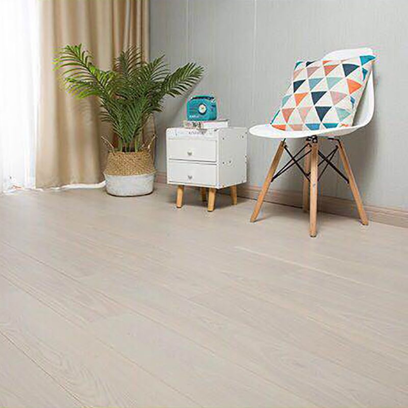 Traditional Laminate Flooring Click-Lock 15mm Thickness Scratch Resistant Waterproof