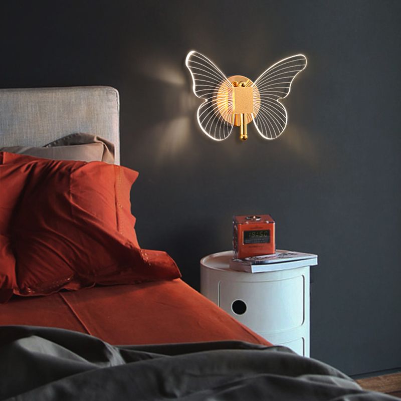 Unique Shade Metal Wall Sconce Modern Style 2 Lights Wall Mount Lighting in Gold