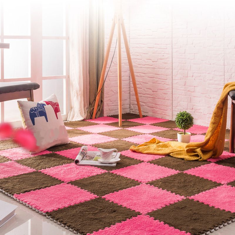 Indoor Carpet Tiles Color Block Interlocking Stain Resistant Carpet Tiles