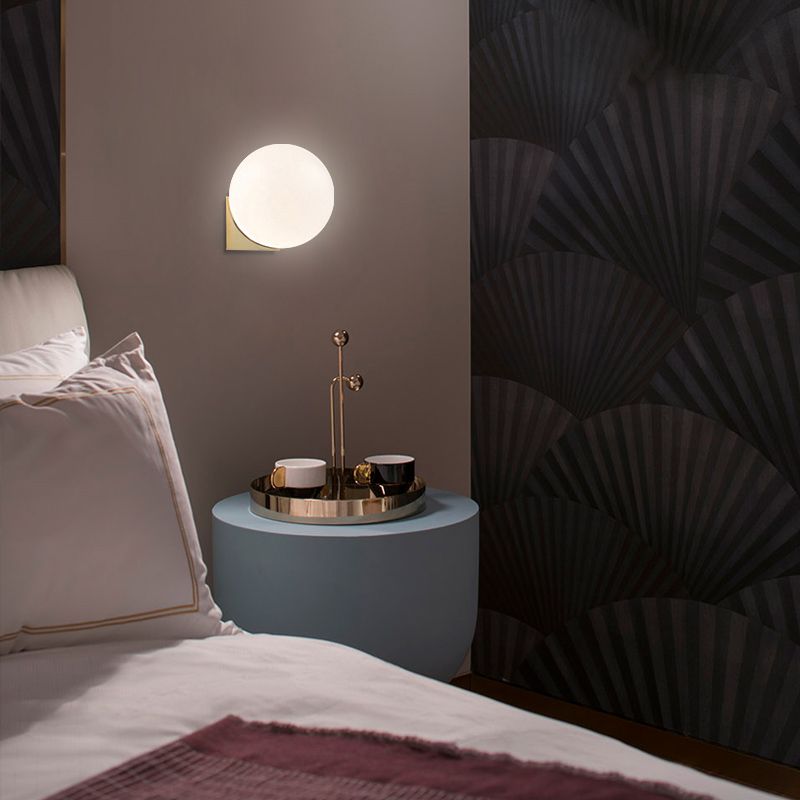 Contemporary Wall Mounted Light Fixture Sphere Wall Mounted Lamp with Glass Shade
