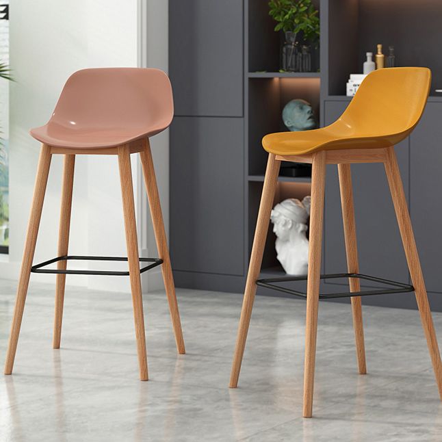 Taburete moderno de respaldo de respaldo sin brazo Taburete de bar de cajero con asiento de plástico