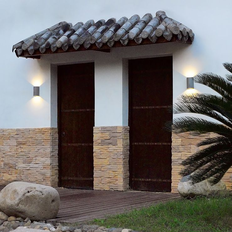 Modern Creative LED Wall Lamp Aluminium Cylindrical Waterproof Wall Light with Glass Shade