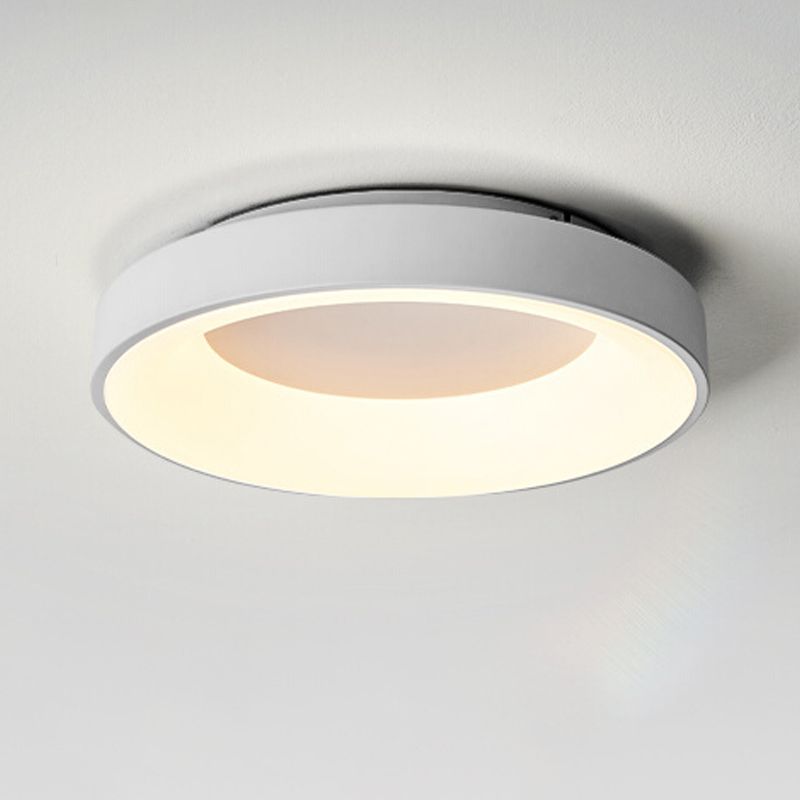 Minimalism LED Flush Mount Round Metal Ceiling Light Fixture for Bedroom