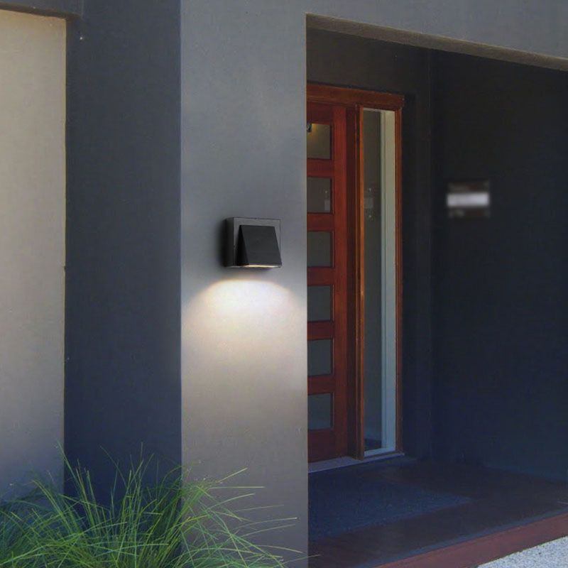 Modern Style Wall Mount Light Black LED Wall Sconce Light with Aluminum for Patio