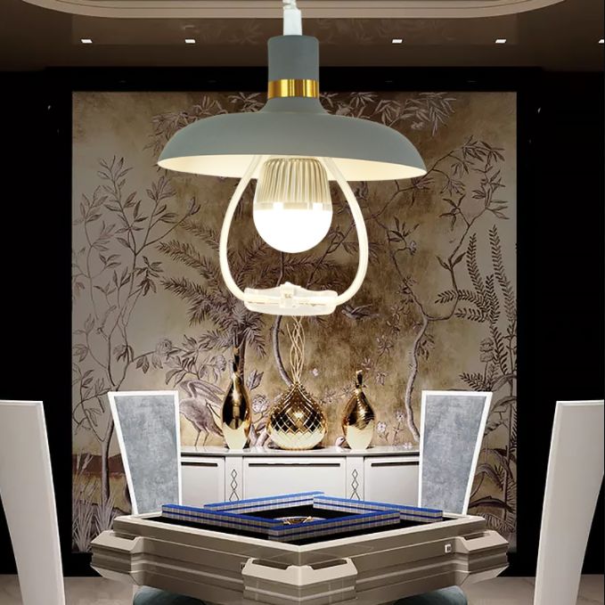 1 Light Round Round Pendants Lighting Metal Industrial Metal Prowing Lamping avec poignée de traction