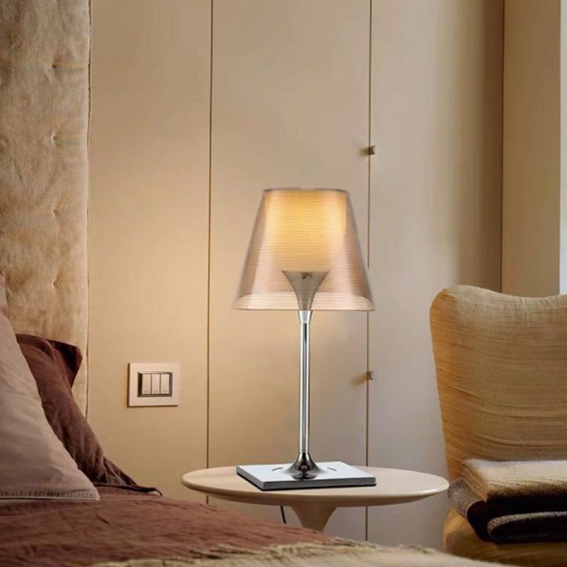 Noordse eenvoudige tafellamp moderne stijl glazen bureaulamp voor studeerkamer