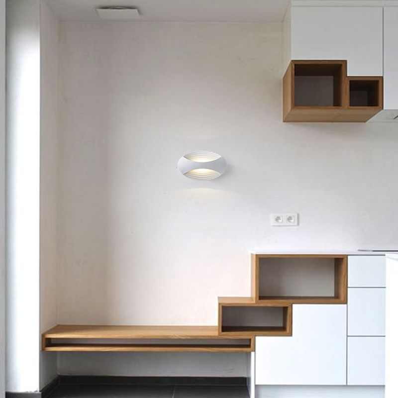 Moderner Stil ovaler Wandmontage Lampe Metall 2 Leuchten Wandmontierte Beleuchtung