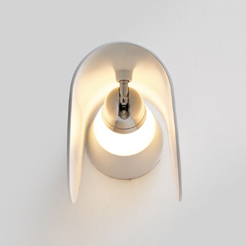 Nordic Style Metal Wall Light Geometric Shape LED Wall Sconce for Bedroom