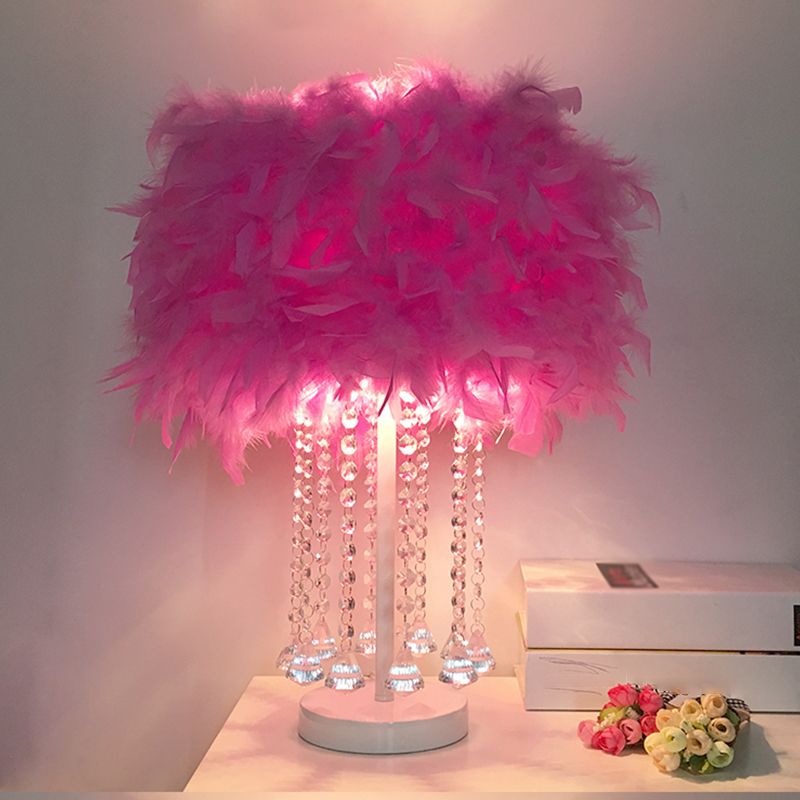 Lampe à table ronde rouge / rose / violet moderniste 1-Light Feather Tablette de nuit avec cristal de drapage