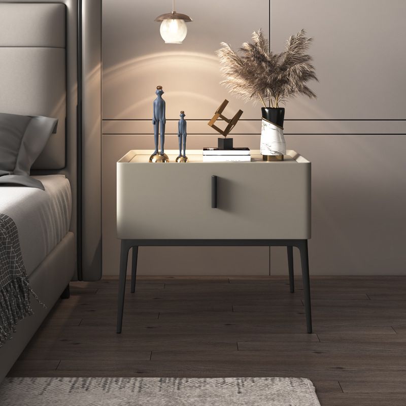 Modern Wooden Nightstand 18.8 "Tall Nightstand with 1-Drawer