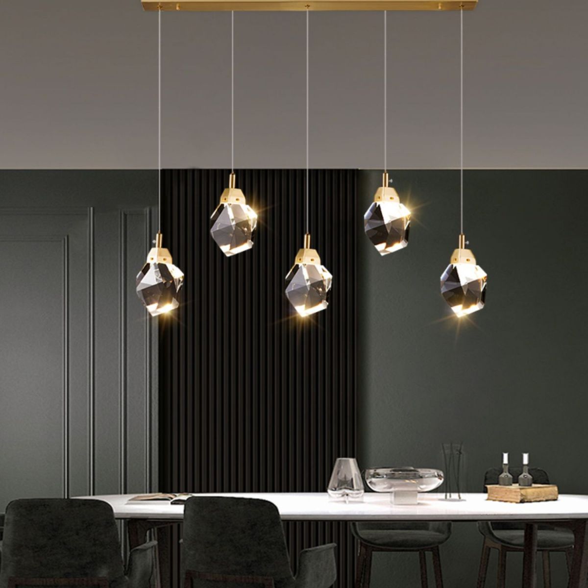 Postmoderne Einfachheit Geometrisch hängende Deckenleuchte Kristall -Aufhängung Anhänger Licht für das Restaurant