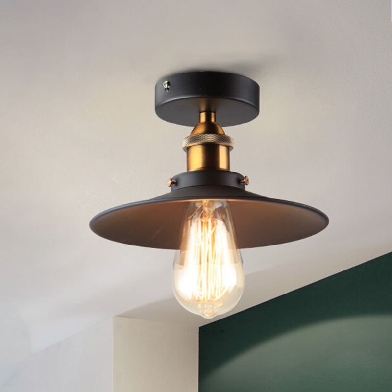 Lampada da soffitto industriale in metallo leggero con bordi smerigliati 1