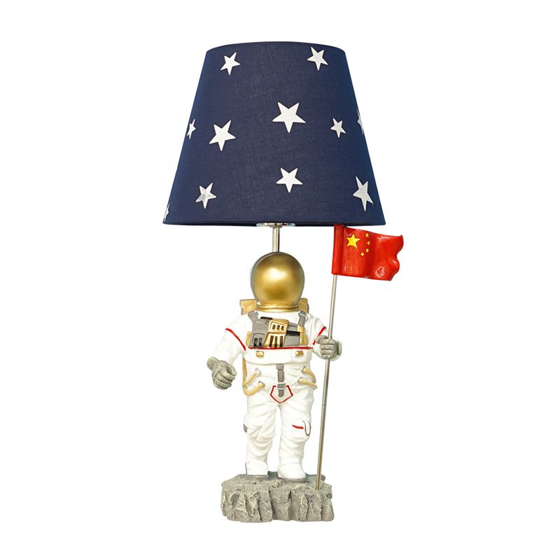 Lampada da lettura conica in tessuto a 1 luce da tavolo per camera da letto con decorazione astronauta in blu
