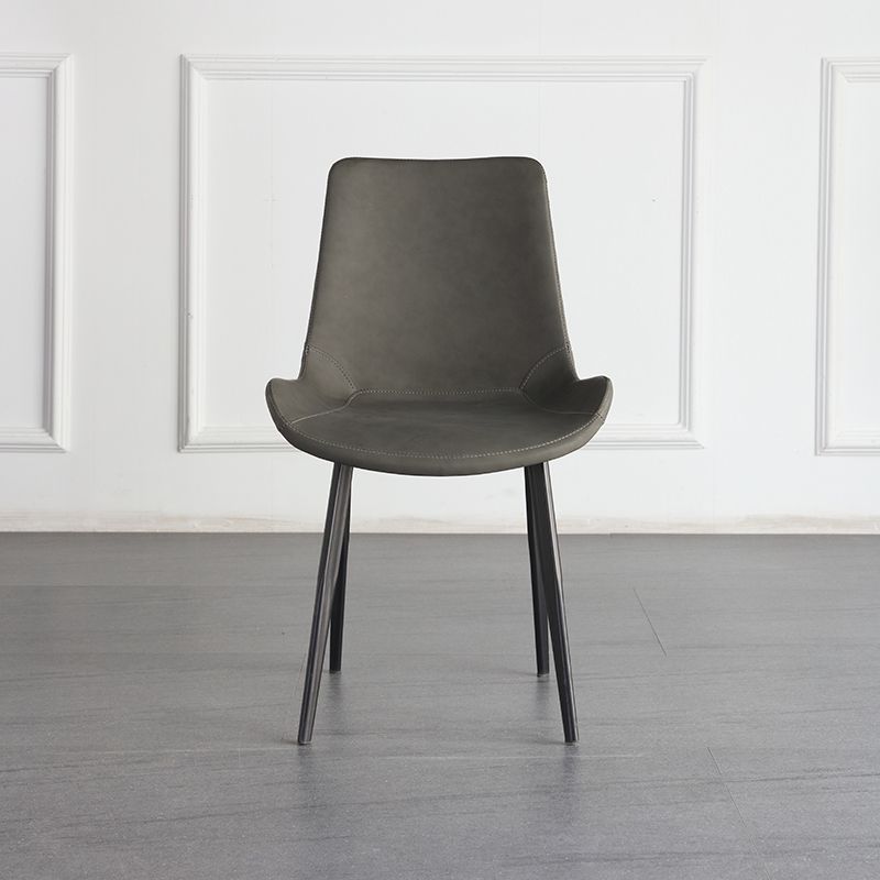 Sillas de comedor de cuero estilo moderno con respaldo macizo y 4 patas negras (juego de 2)