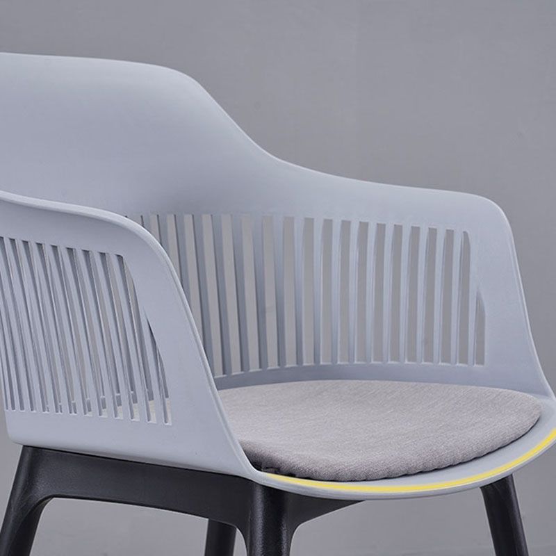 Sillas de comedor de estilo moderno Silla lateral con brazo de plástico para cocina