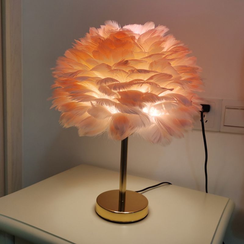 Zeitgenössischer Stil Schreibtisch Beleuchtung Leuchte kreative Federschreibtischlampe für Schlafzimmer