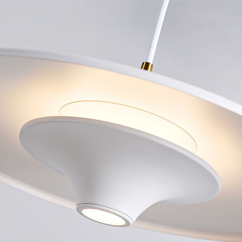 Moderne minimalistische LED -hangende lamp gelakte ijzeren schotel hanglamp met acrylschaduw