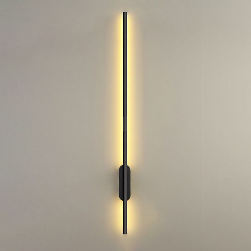 Éclairage mural en métal linéaire