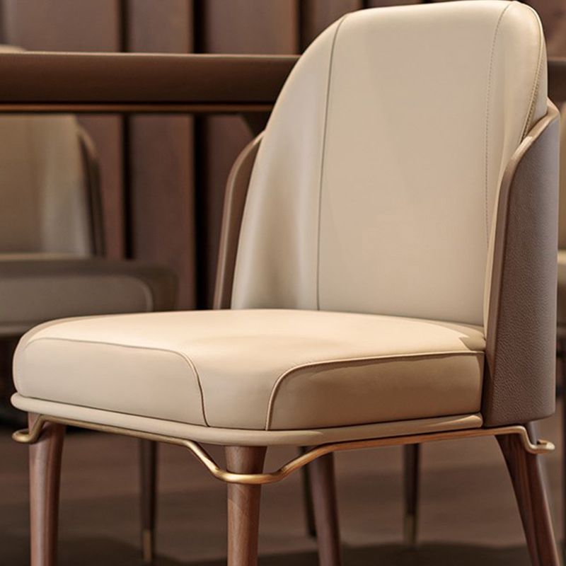 Restaurante moderno Parsons Silla lateral Silla de comedor de cuero con patas de nogal