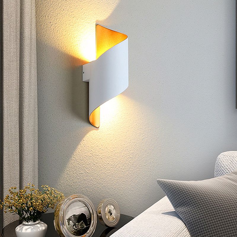Contemporary Aluminum Wall Light Geometric Shape 2 Lights Wall Sconce for Bedroom