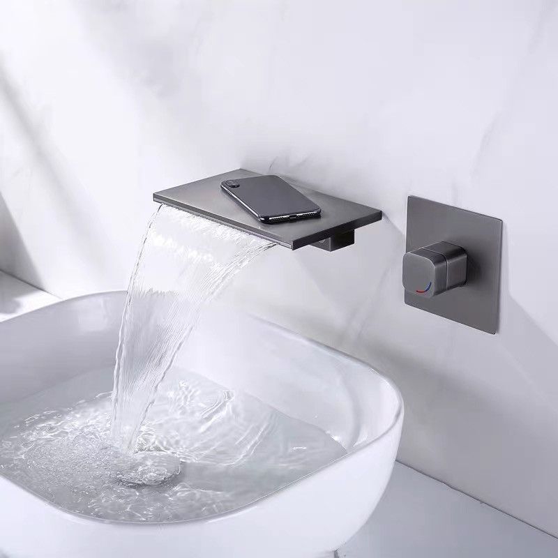 Modern Tub Faucet One Handle Copper Wall Mounted Bathtub Faucet