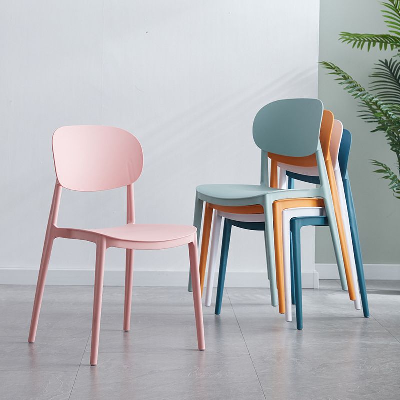 Silla lateral de plástico moderna Silla de comedor con respaldo sólido para restaurante