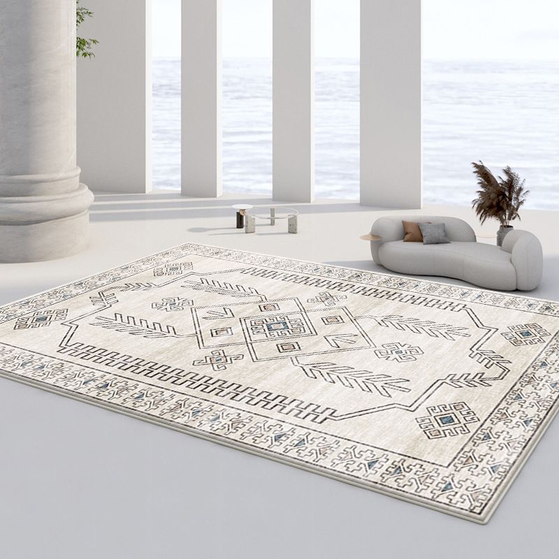 Light Gray Retro Rug Polyester Graphic Indoor Rug Washable Rug for Sitting Room