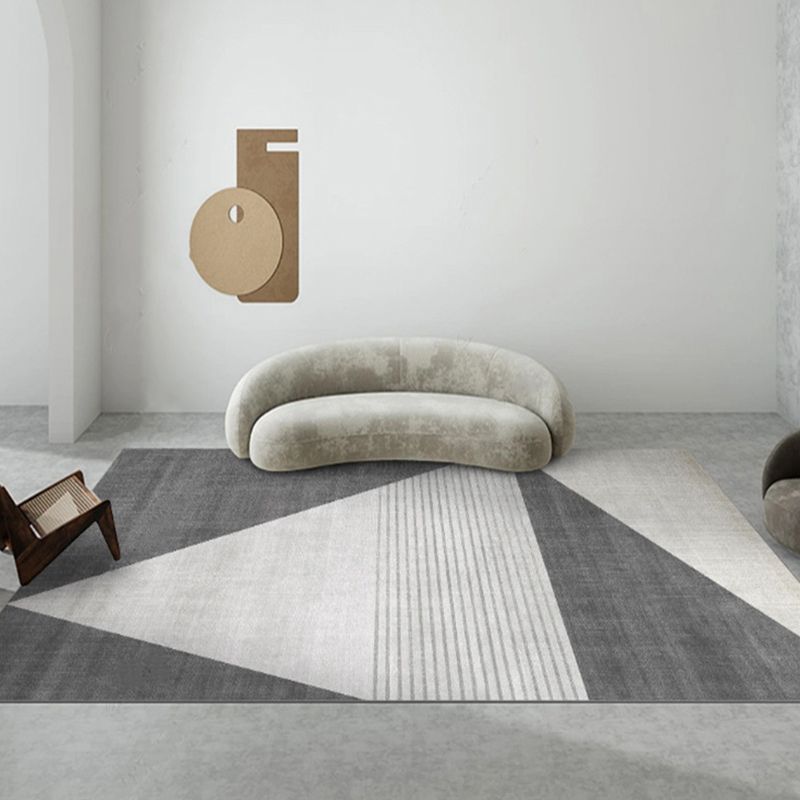 Contemporary Gray Tone Rug Novelty Geometric Print Carpet Polyster Indoor Rug with Non-Slip Backing