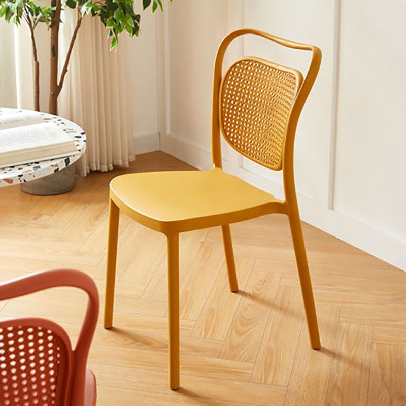 Sillas sin brazos de comedor de plástico de diseño escandinavo para el hogar, silla lateral con respaldo abierto