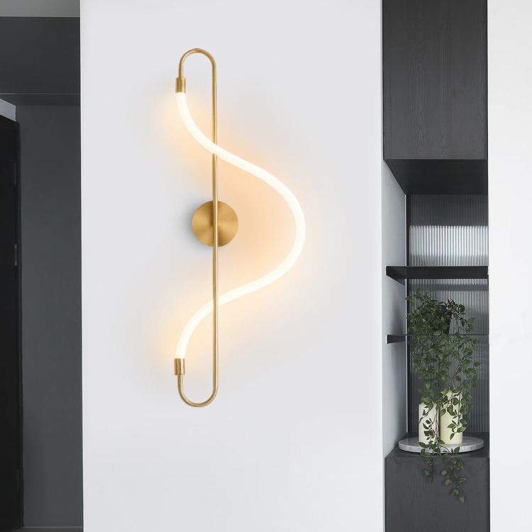 Modern Gold Linear Wall Mount Light Fixture Metal 1-Light Wall Lamp for Living Room