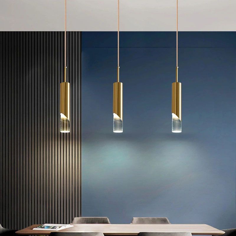 Apparecchiatura cilindrica moderna a sospensione della lampada appesa acrilica in finitura dorata