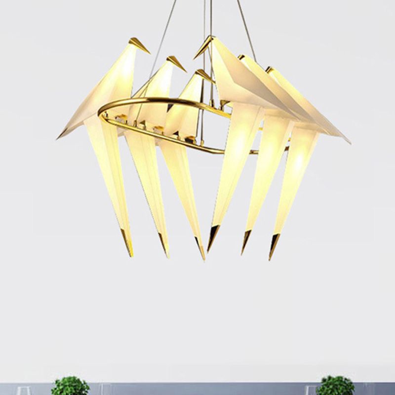 Witte vogelschaduw Kroonluchter Lichte armatuur Modernisme Stijl 6-Lights Plastic Hanging Lamp in Gold Finish