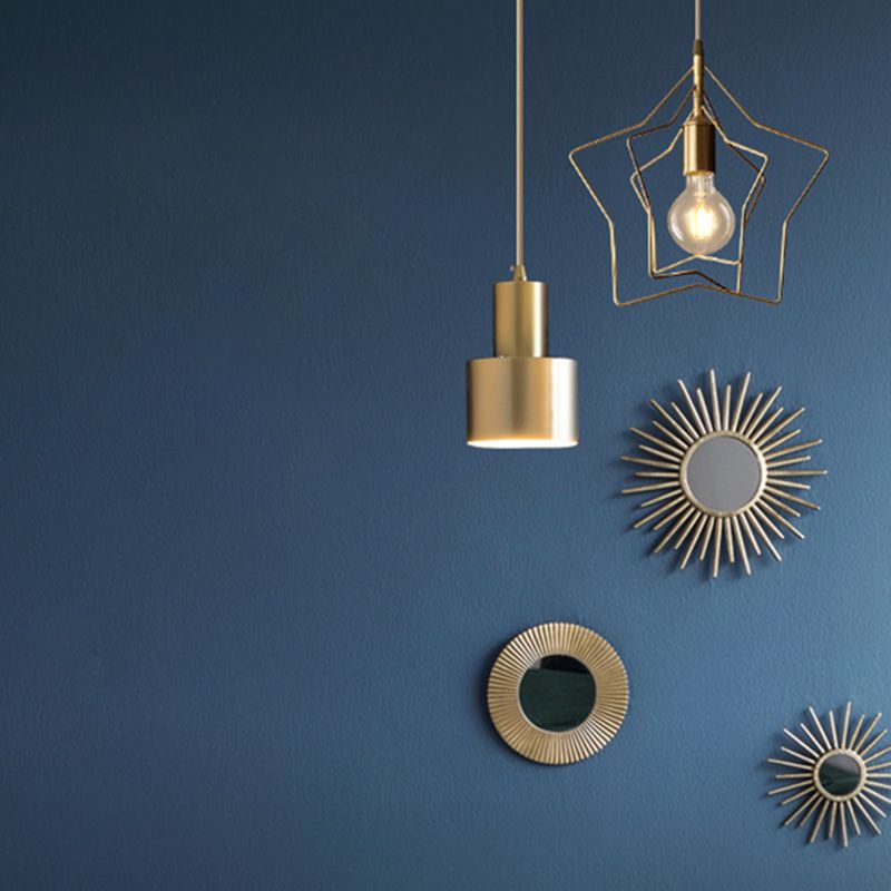 Lumière suspendue cylindrique postmoderne 1 Bulbes Pendant en métal en or pour le restaurant